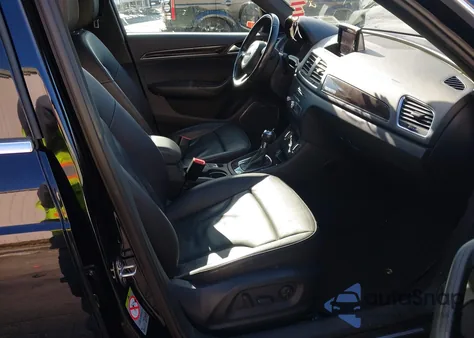 2015 Audi Q3 2.0T Premium Plus z USA, uszkodzony, nr VIN WA1GFCFS0FR006032